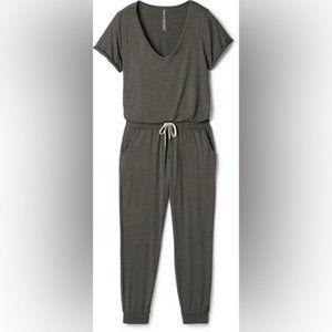 Vuori All Day Jumpsuit Olive Green